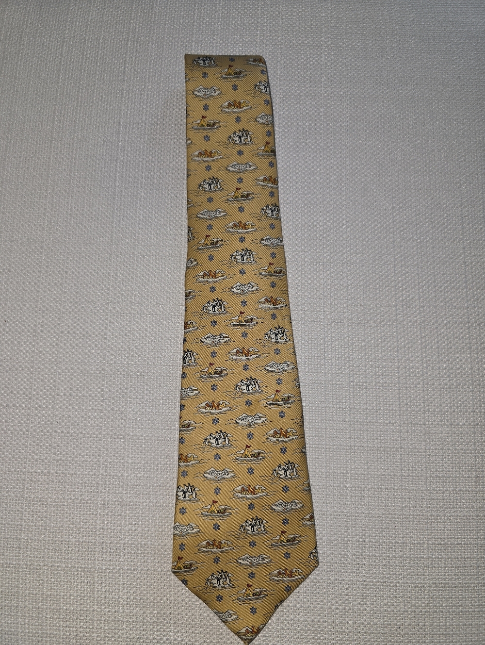 Salvatore Ferragamo Men's Tie 100% Silk Yellow golden Penguin Igloo Print